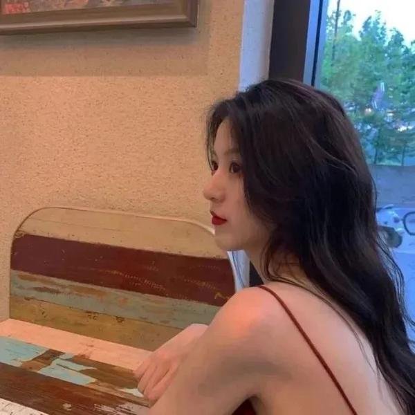 金发美人